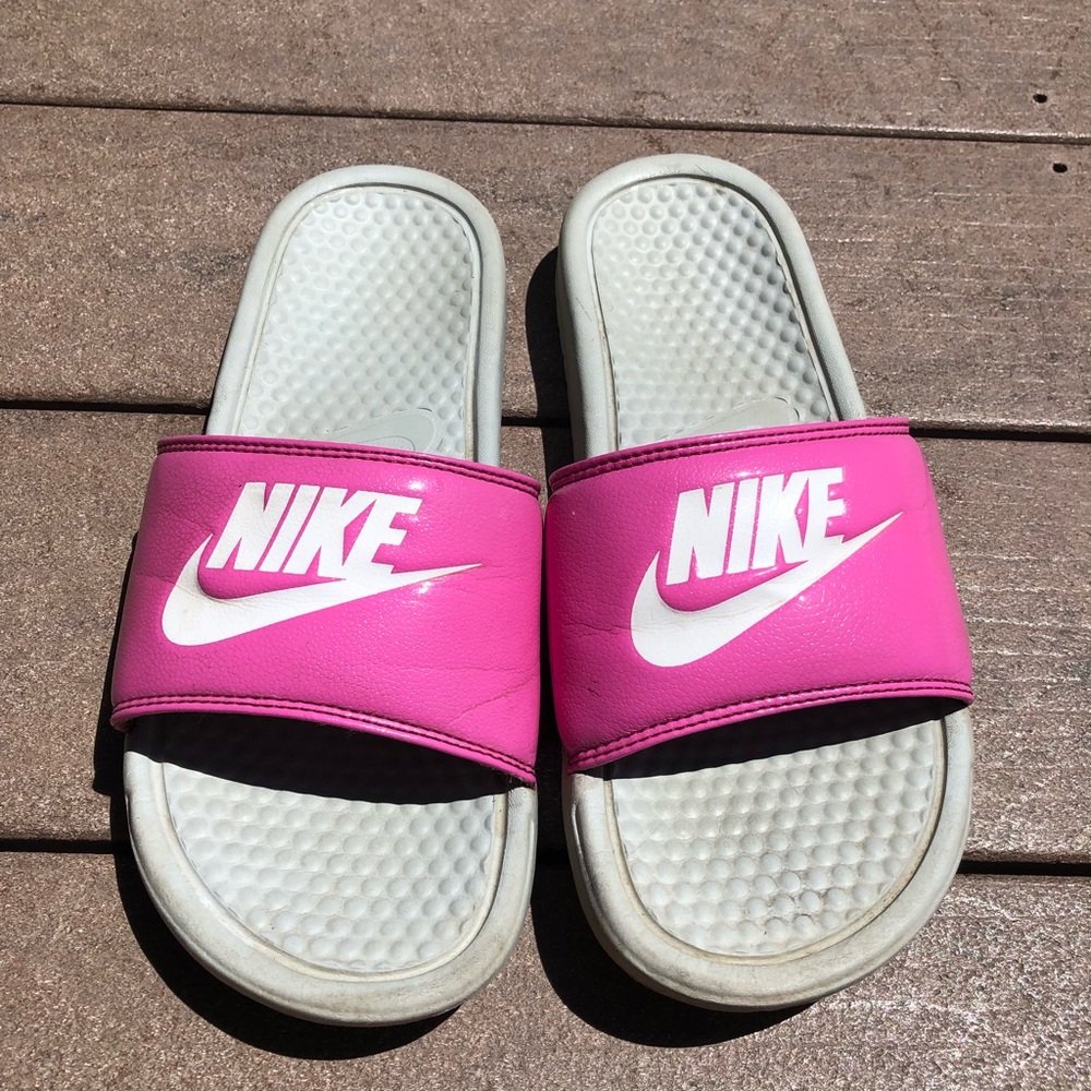 NWOT Gray and Pink Nike Slides